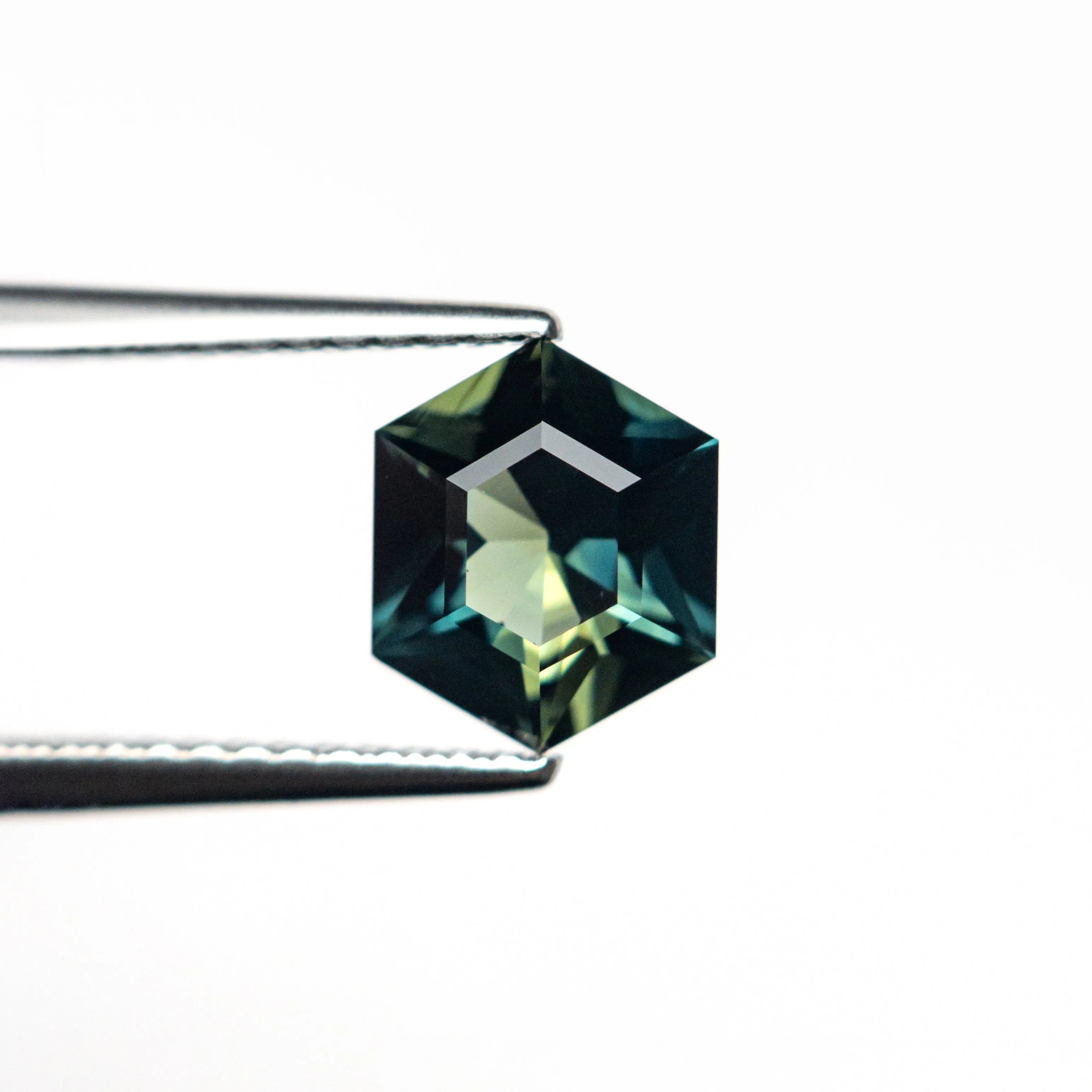 1.27ct 7.62x6.30x3.82mm Hexagon Step Cut Sapphire 22313-08