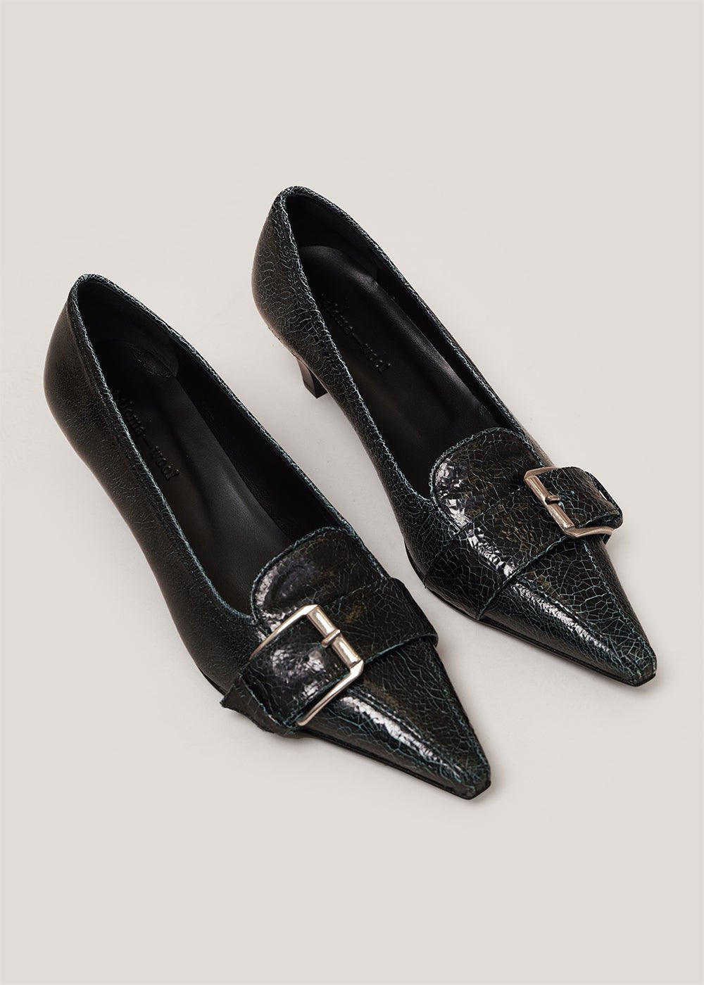 Black Leslie Pumps