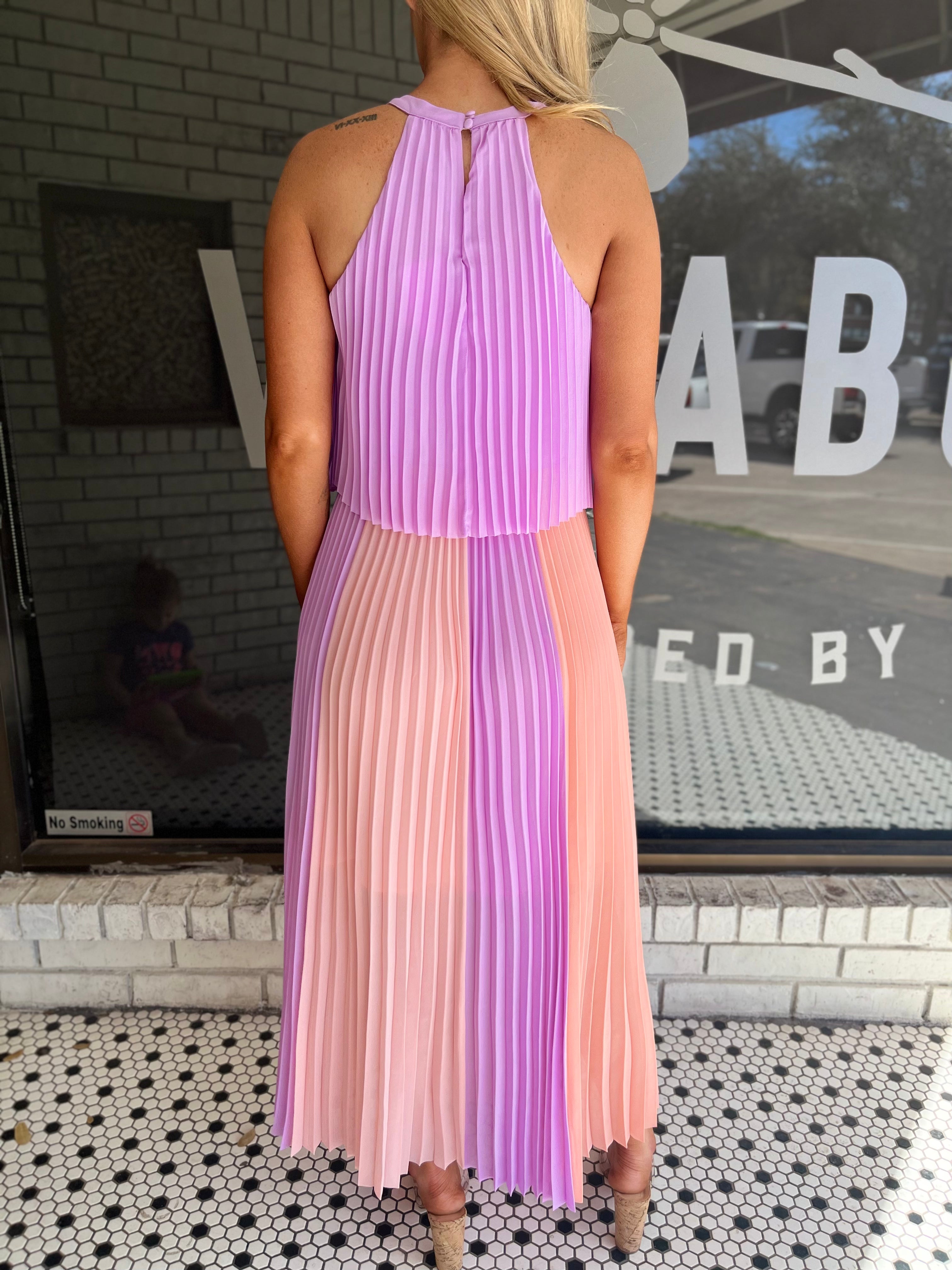 COLOR BLOCK PLEATED HALTER MAXI DRESS - LAVENDER/CORAL