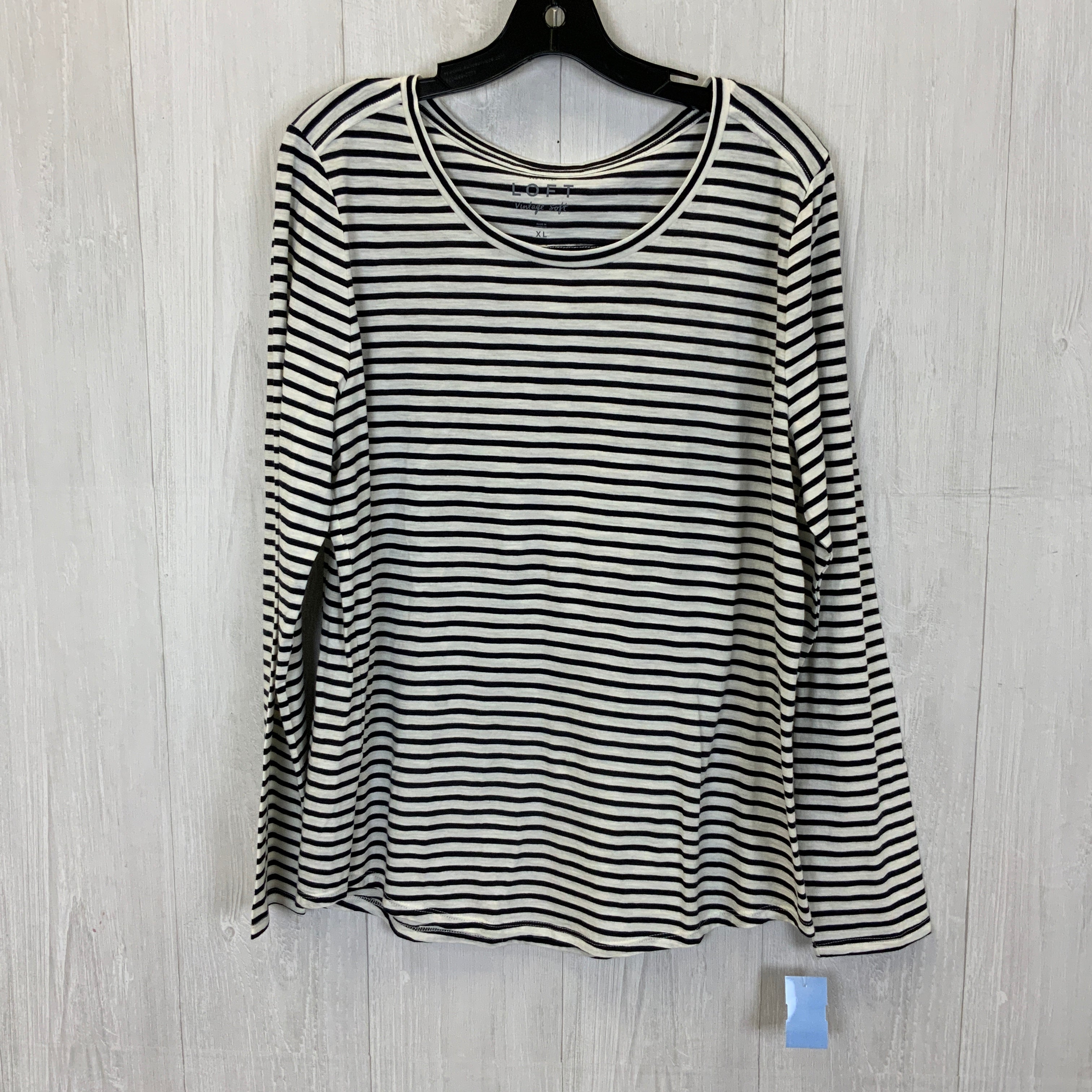 Top Long Sleeve Basic By Loft  Size: Xl